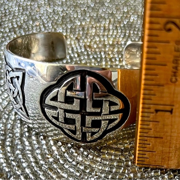 Celtic design 925 sterling silver cuff bracelet. ❣️ - Picture 4 of 9